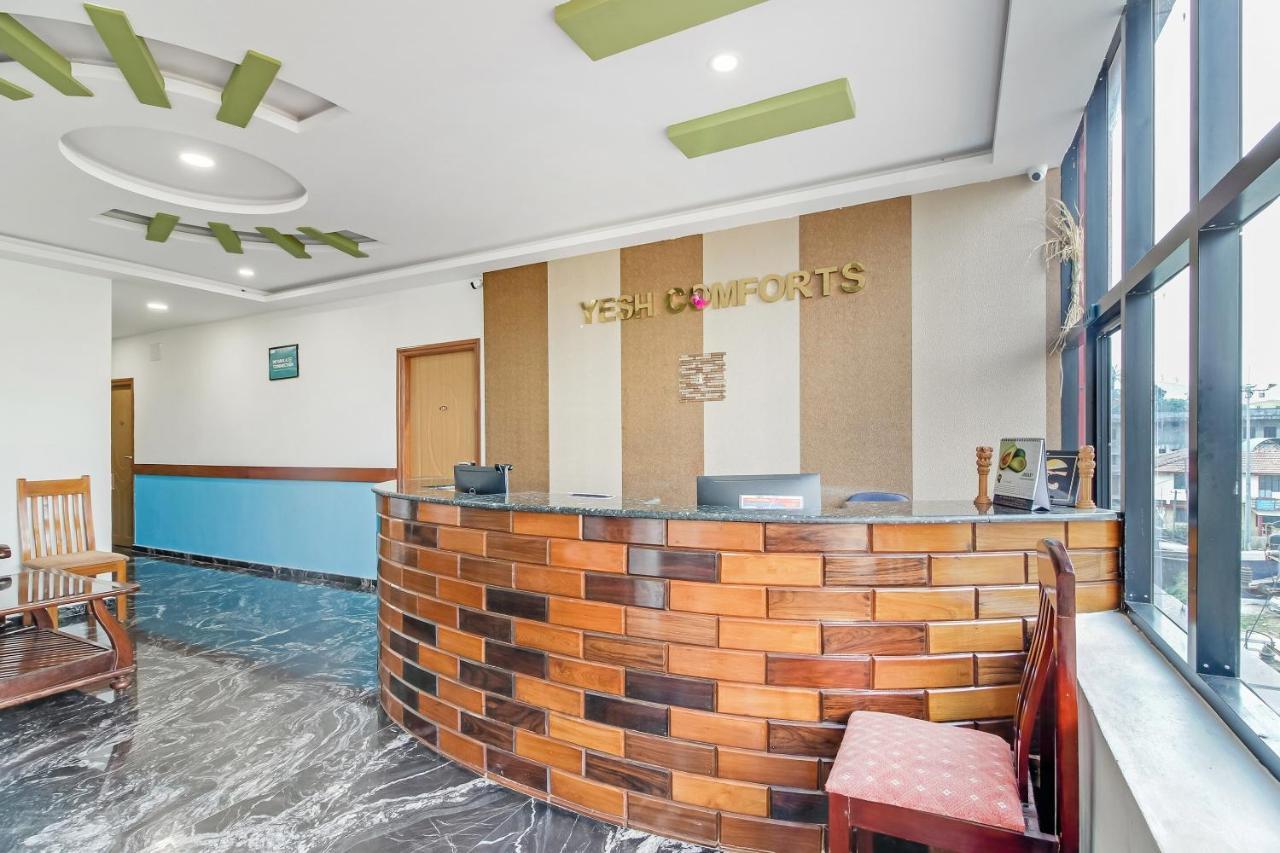 Oyo 28303 Yesh Comforts Hotel Madikeri Bagian luar foto